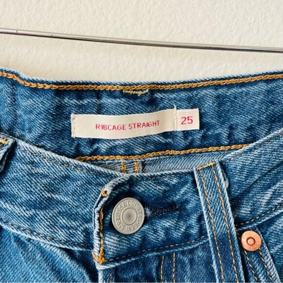 Levi’s SIZE 25 Ribcage Straight Ankle jeans - Picture 3 of 5
